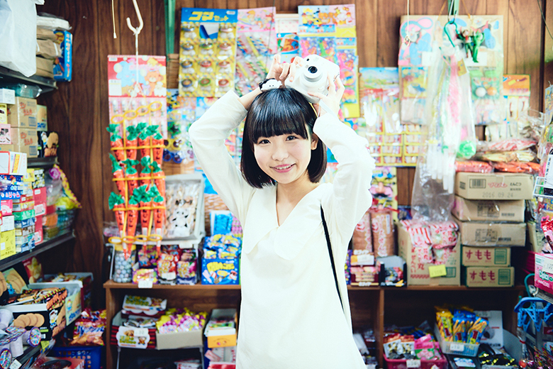 ほのかと一緒に“浦安”でチェキさんぽ。駄菓子屋 重兵衛商店から浦安三