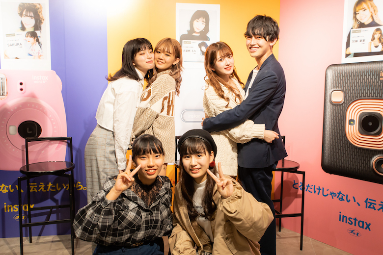 instax“チェキ” AbemaTV『恋する♥週末ホームステイ』トークイベントを