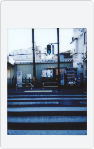 Kan Sanoとチェキさんぽ。東京で一番はじめに暮らした「読売ランド前駅」をおさんぽ 191206_cheki_kansano_16-320x506 