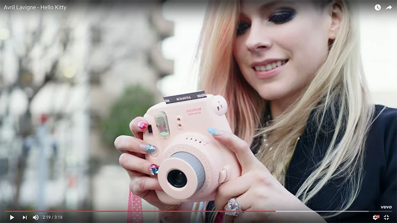 LIMELIGHT MADEIN ミユ スへ ガウン チェキ ポラロイド miu チェキが印象的なMV⑤ Miami Horror（マイアミ・ホラー） – 【Cheki