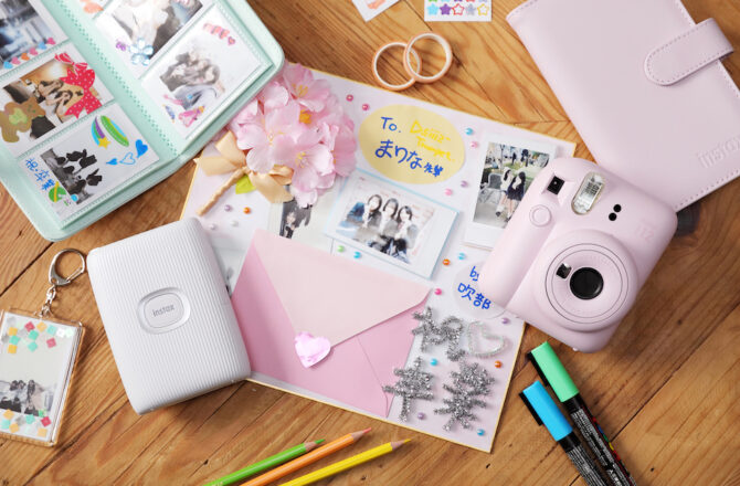 多彩な機能が魅力の「“チェキ” instax mini 90」をおしゃれに 