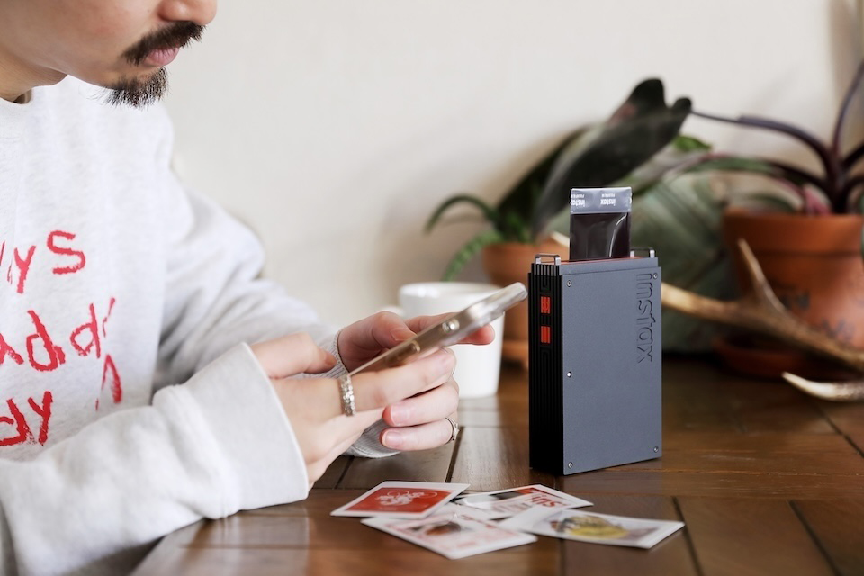 instax mini Link+™でプリントしている写真