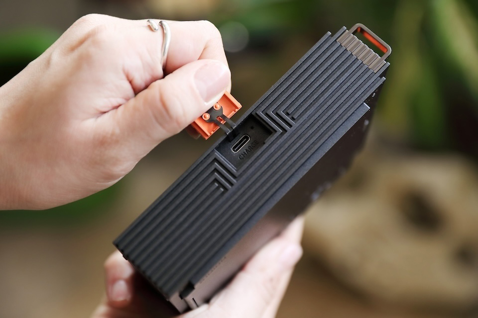 Type-Cケーブルの差込口の写真