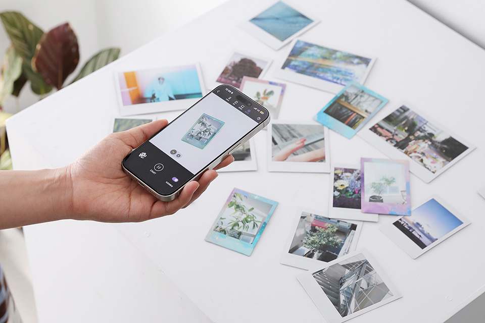 スマホdeチェキ」ってどんな製品？iPhone/Androidでもチェキ体験が
