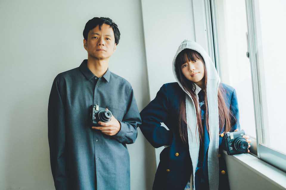 奇妙礼太郎とさらさの響き合う感性。instax mini 99™でカタチに残す、色と記憶