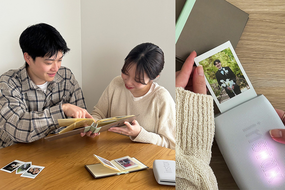 インフルエンサーのtakuyaさん、seinaさんご夫妻がアルバムを見ている写真