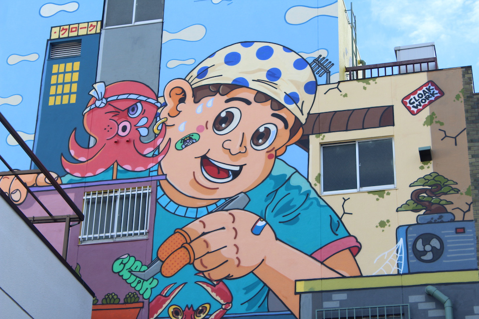 作品の上部に描かれているキャラクターを拡大して撮影した写真