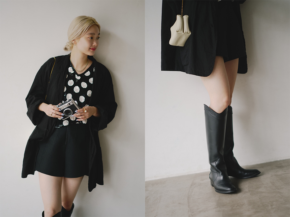 立っている柳瀬さんと着用しているブーツの写真