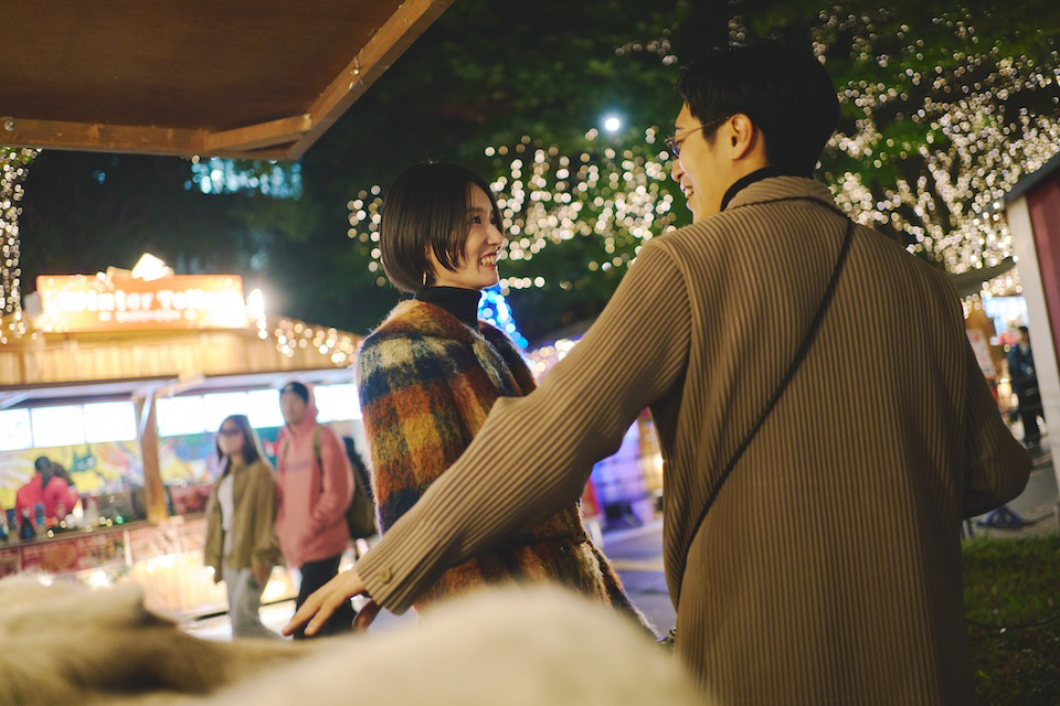 笑顔の慎太郎さんと円馨さん