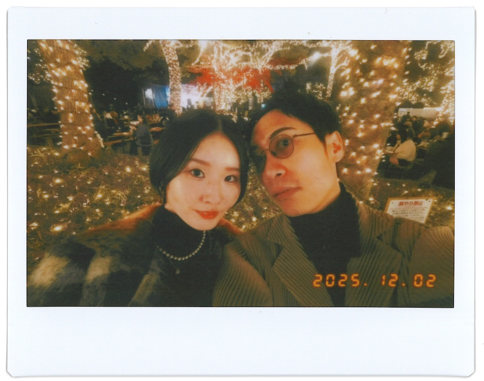 日付の入ったツーショットのチェキプリント