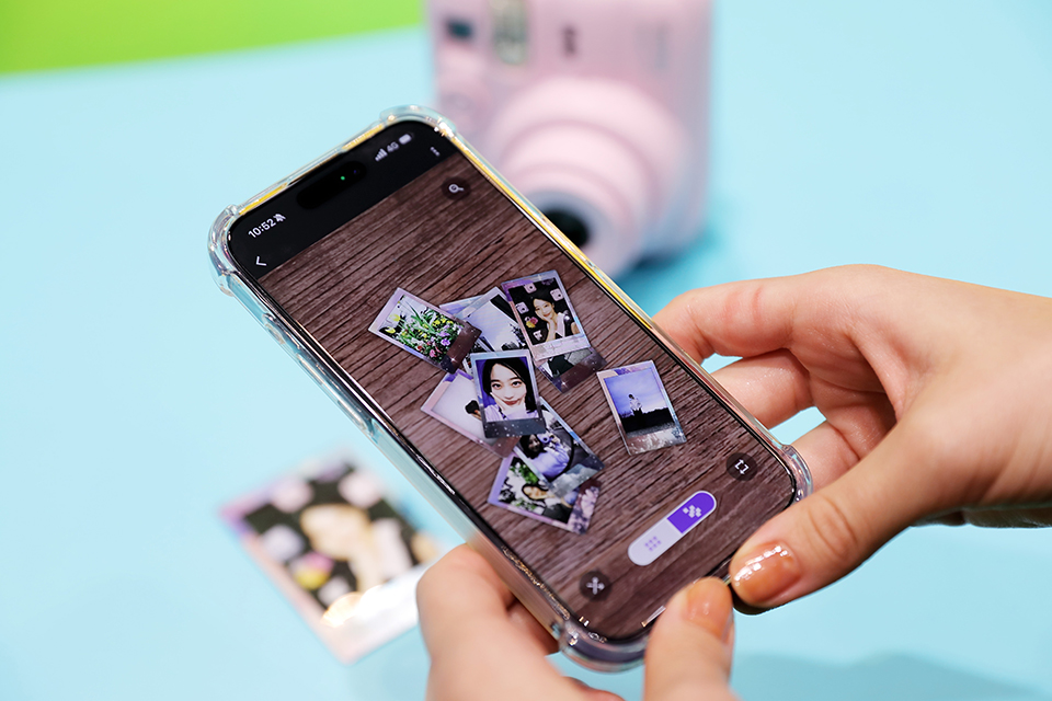 「instax UP!™」の画面