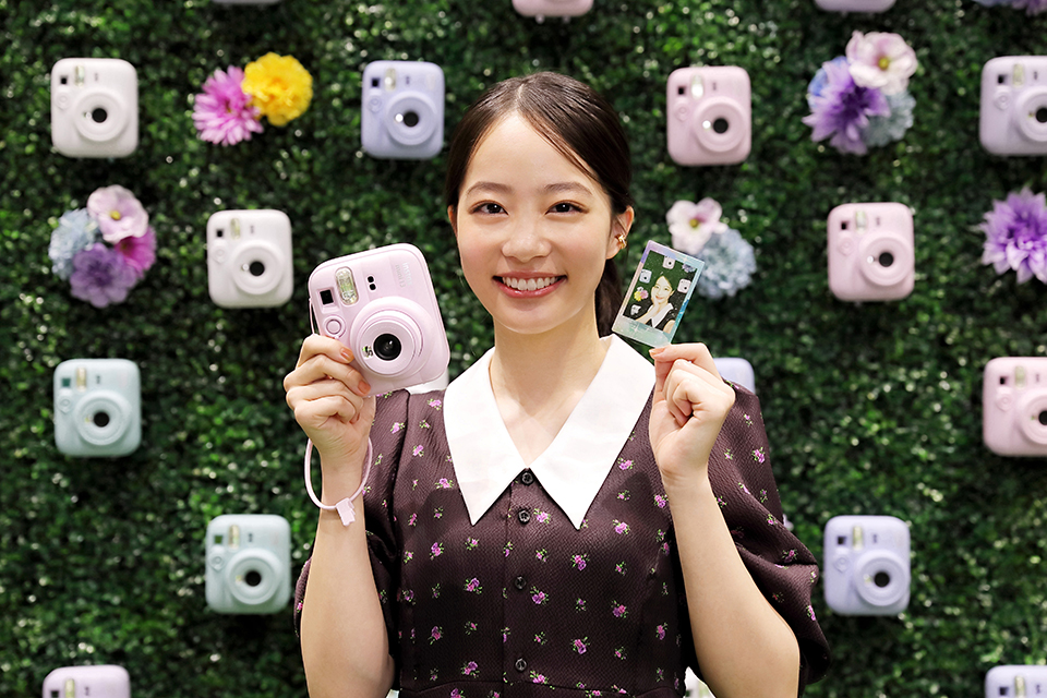 写真家・柏田テツヲ×Evo。旅にチェキが欠かせない理由とは？ – 【Cheki