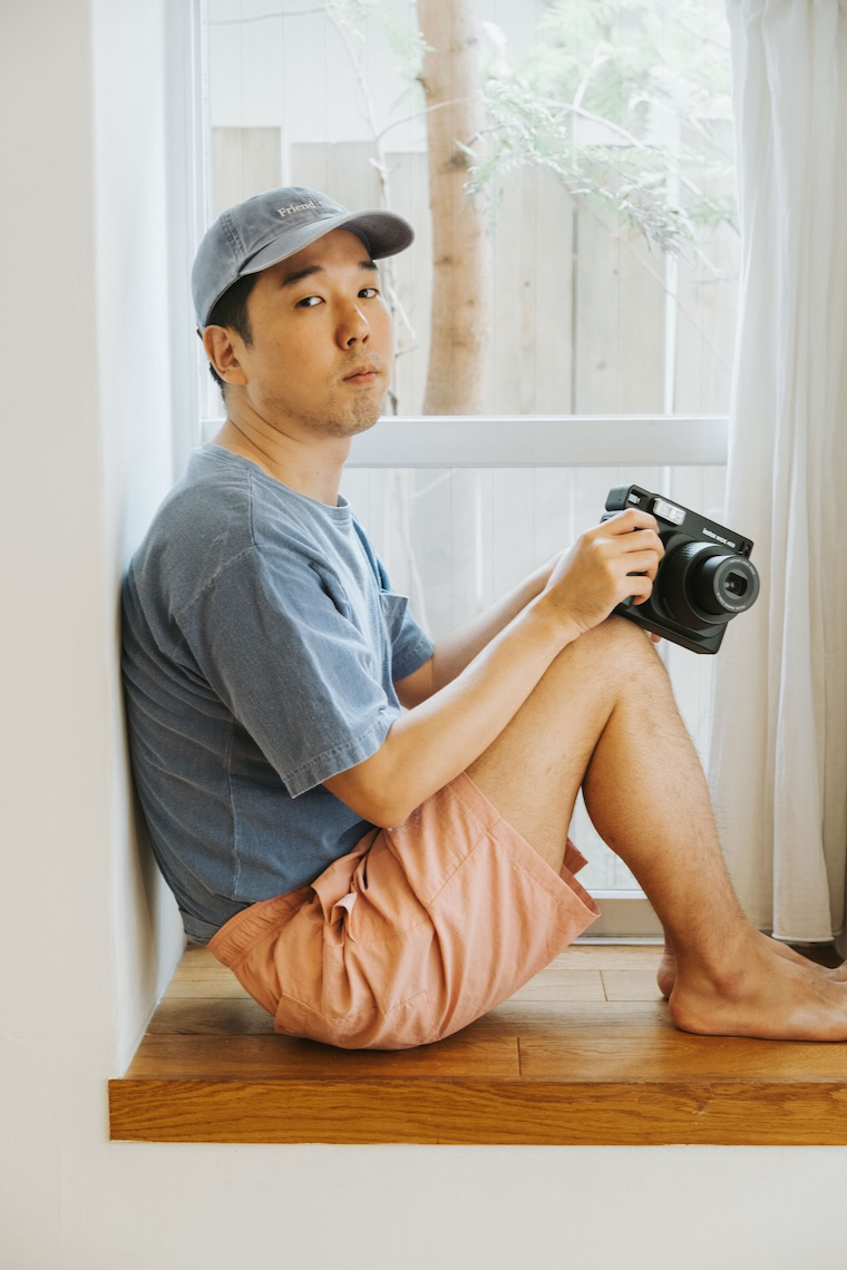 余白があるからカッコいい」。ミュージシャン・安部勇磨がinstax WIDE