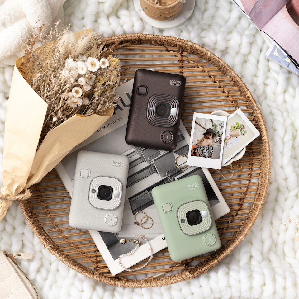 本体カラーが3色あるinstax mini LiPlay™