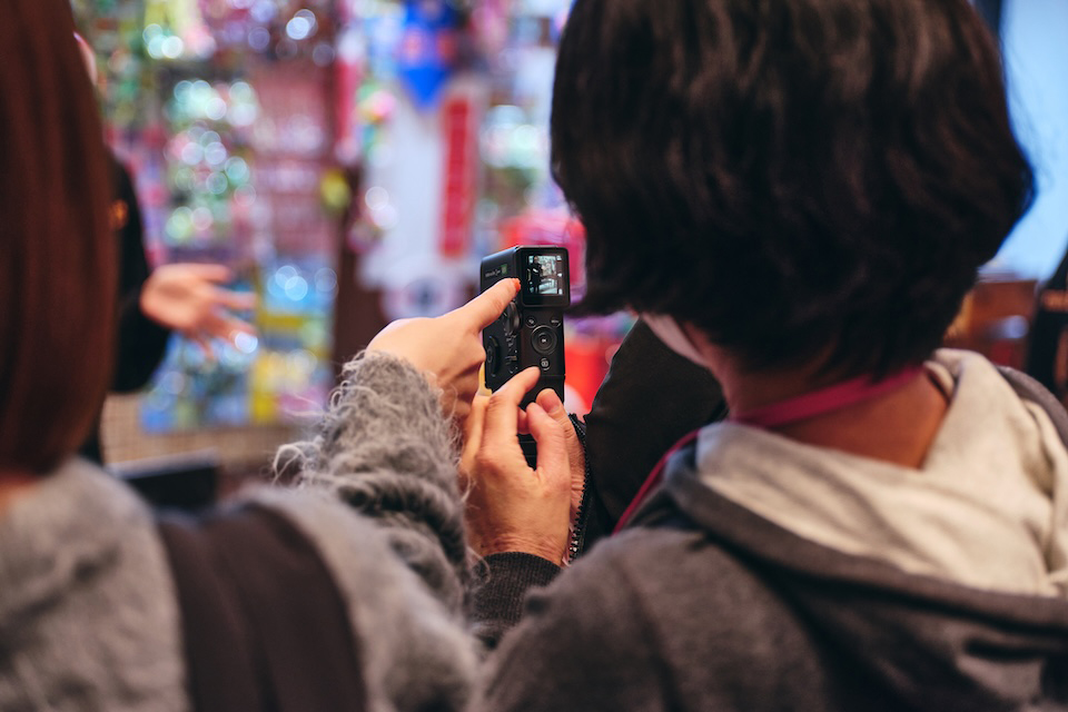 mini Evo Cinemaでの撮影を体験している様子