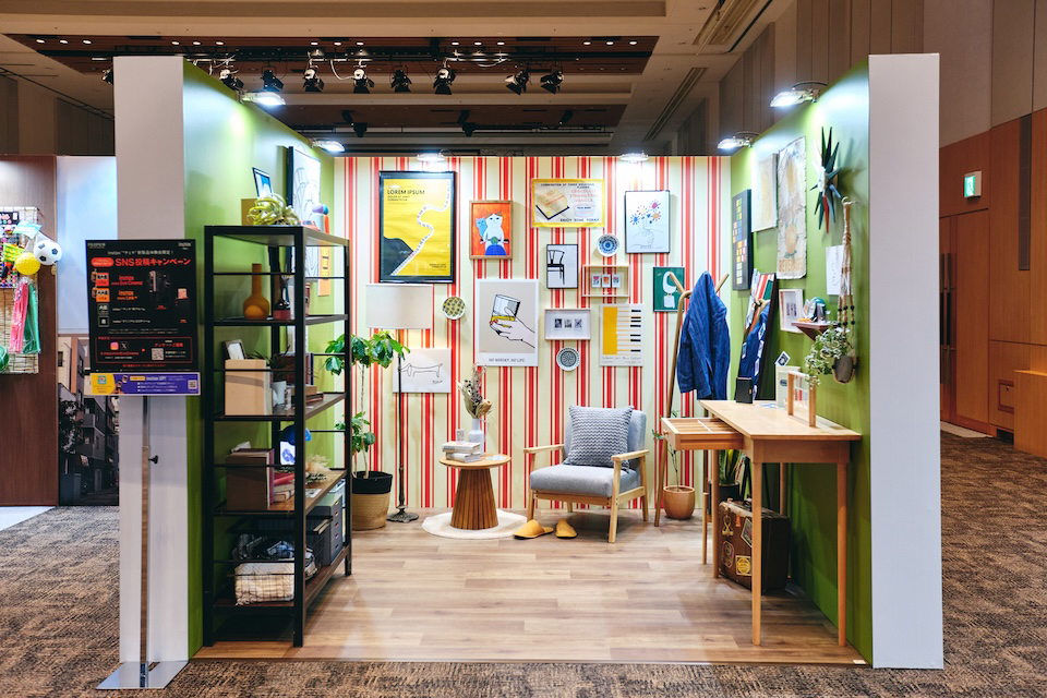 チェキプリント™を飾った部屋のセット