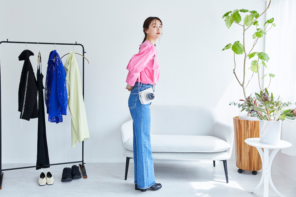 モデル・花山瑞貴×SQ１！春の最旬アイテムを使った“チェキ™映え” 「LOOK BOOK」
